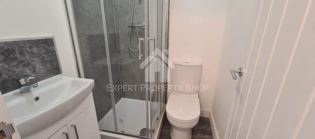 Property photo 3 of 3