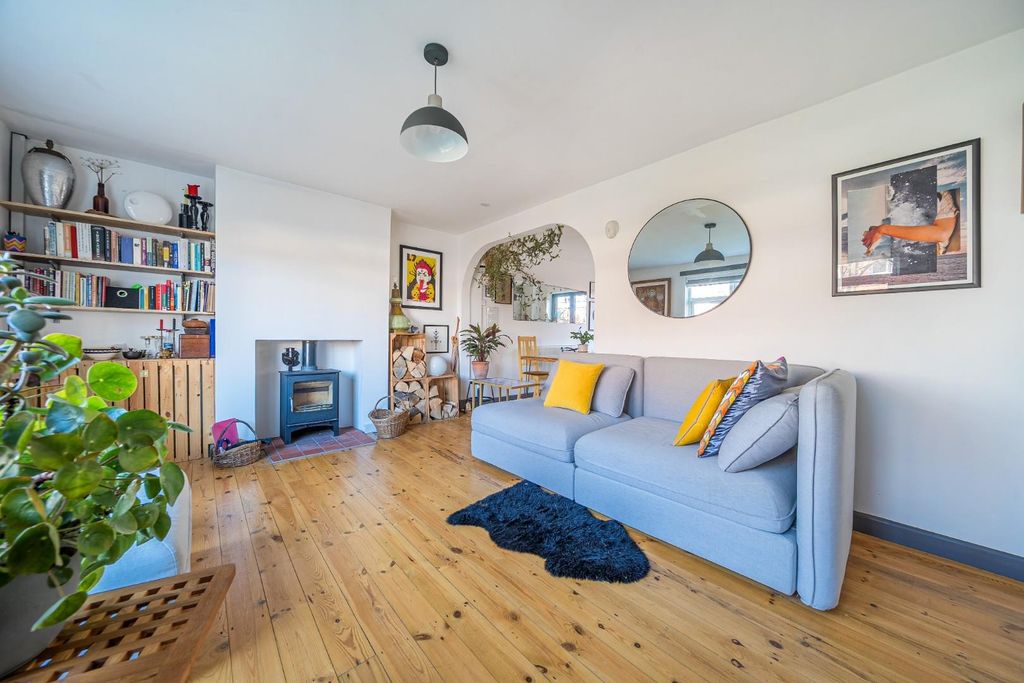 Property photo 3 of 17 1386207-13-692Ec82948c02.Jpg