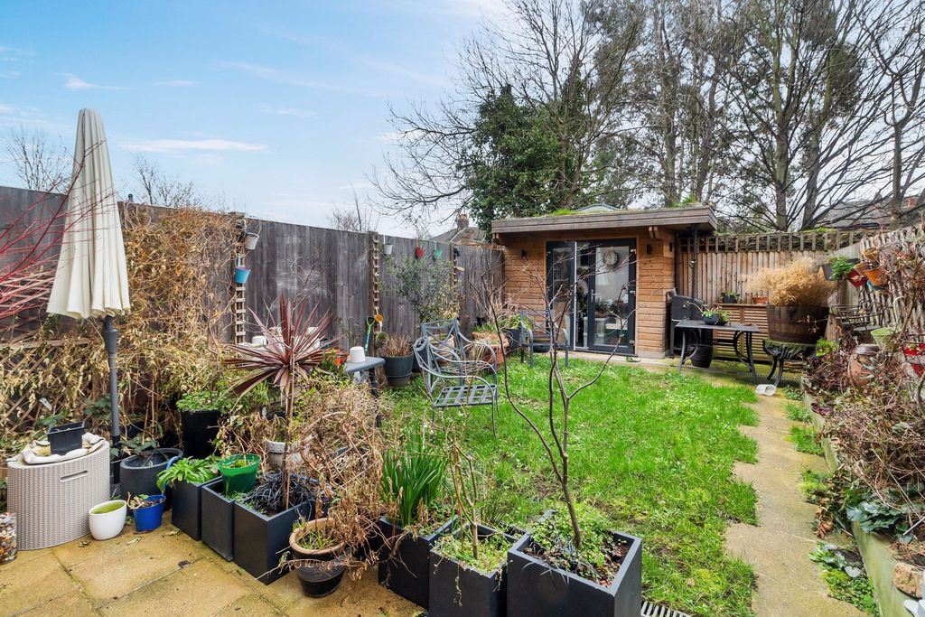 Property photo 3 of 12