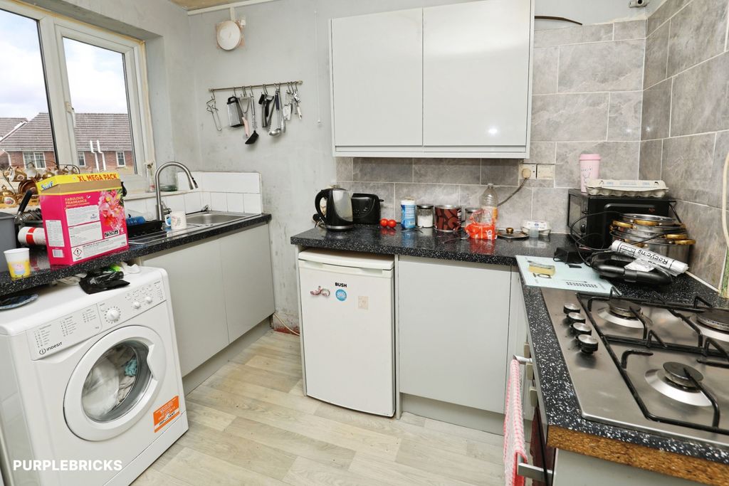 Property photo 3 of 22