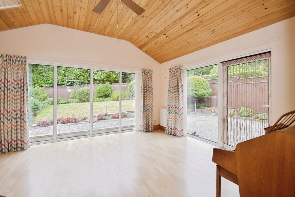 Property photo 3 of 24