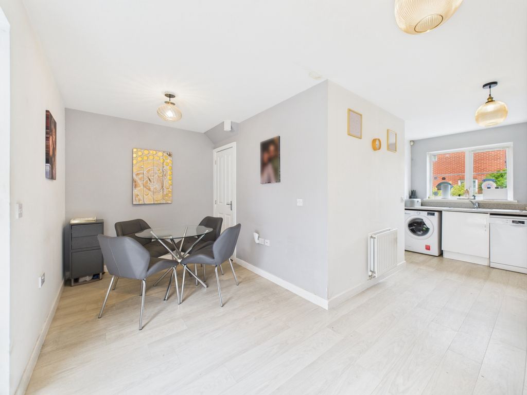 Property photo 3 of 14 Photo 9