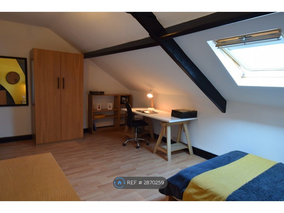 Property photo 2 of 7 Room 5 Available 1st June