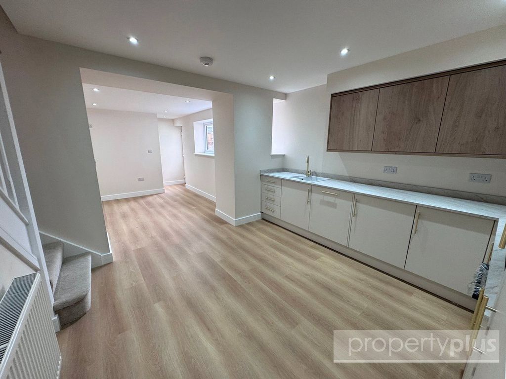 Property photo 1 of 17 Picture No. 16