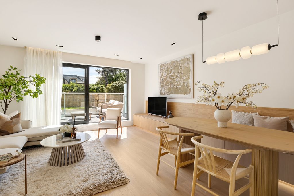 Property photo 3 of 15 Reception | Dining Area