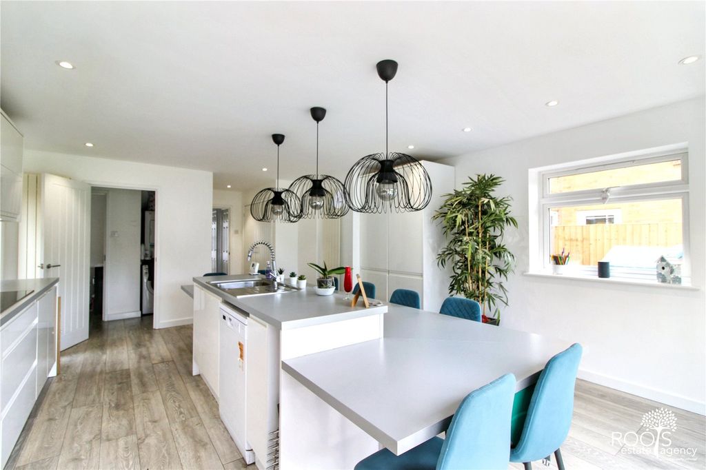 Property photo 3 of 14 Picture No. 05