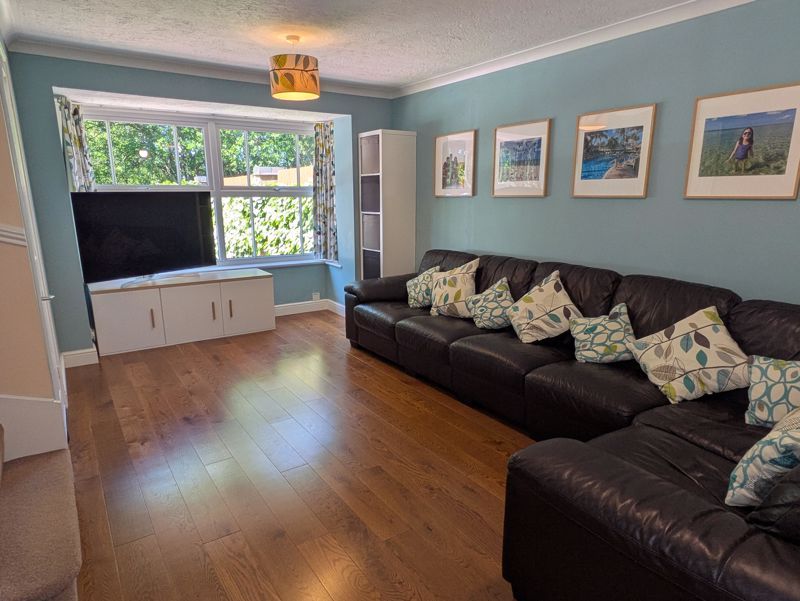 Property photo 3 of 11 Living Room