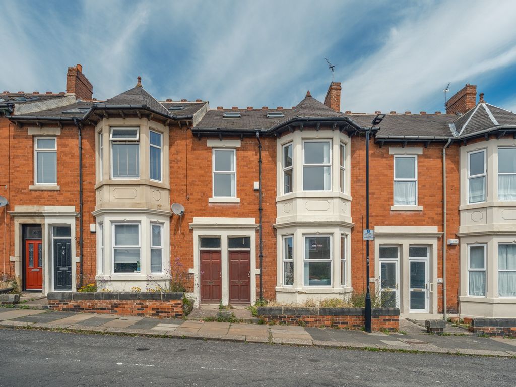 Property photo 2 of 13 4369831