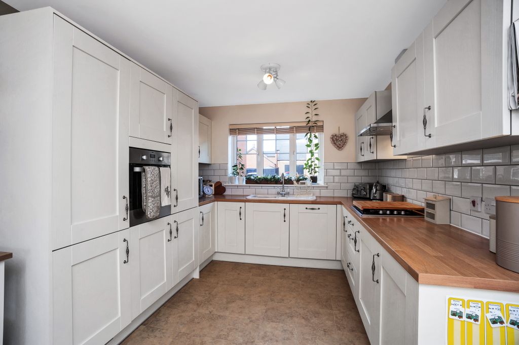Property photo 3 of 22