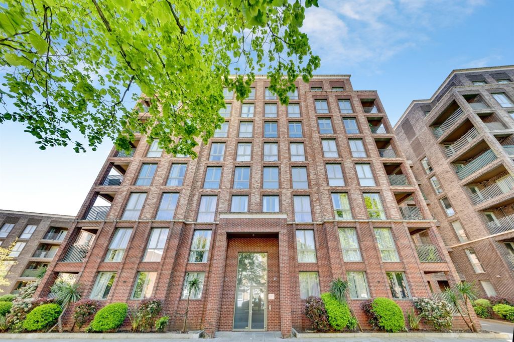 Property photo 1 of 16