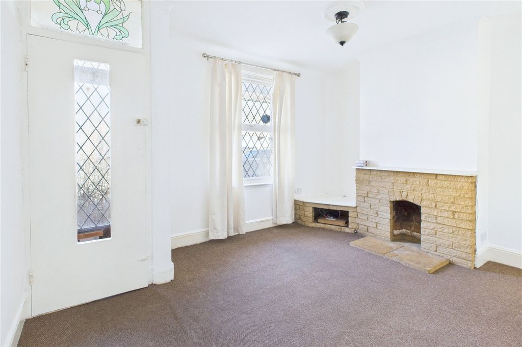 Property photo 2 of 19 Picture No. 05