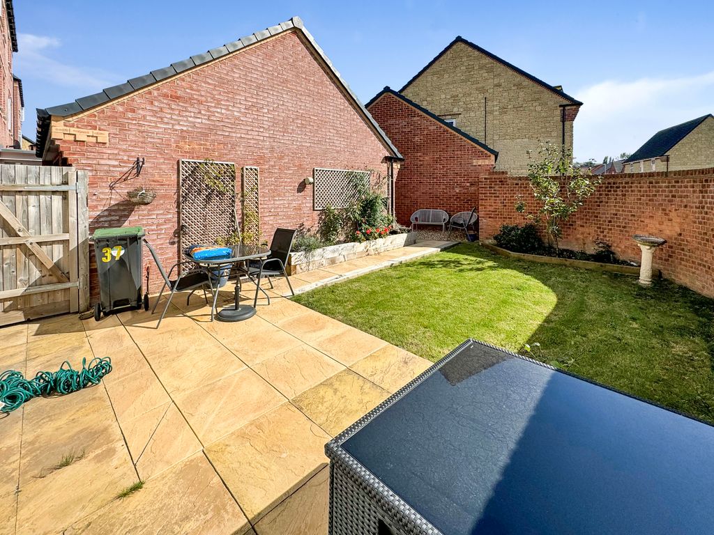 Property photo 2 of 19