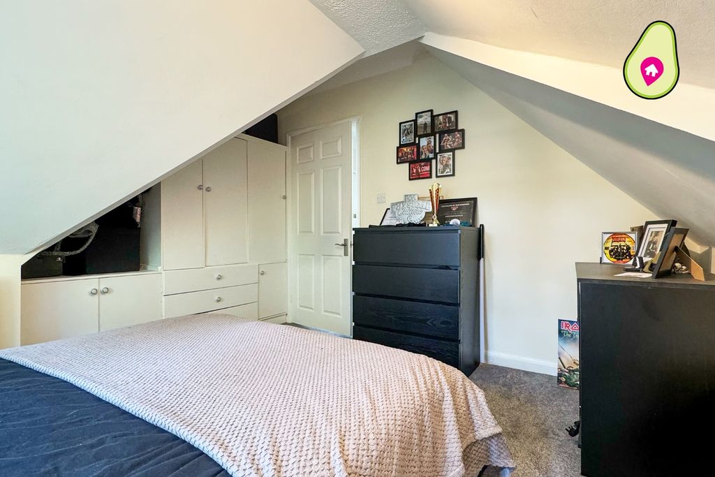 Property photo 3 of 8 3494018