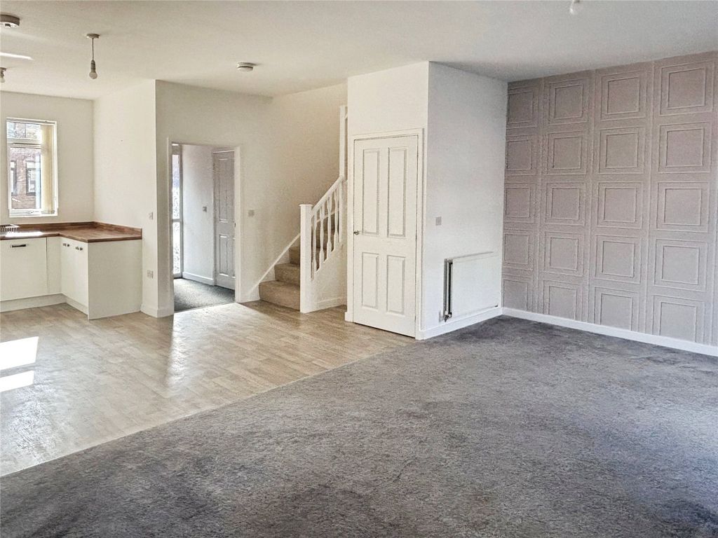 Property photo 3 of 17 Open Plan Living