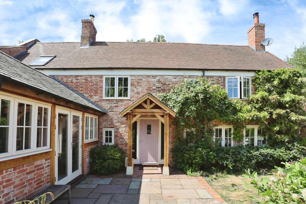Property photo 2 of 16