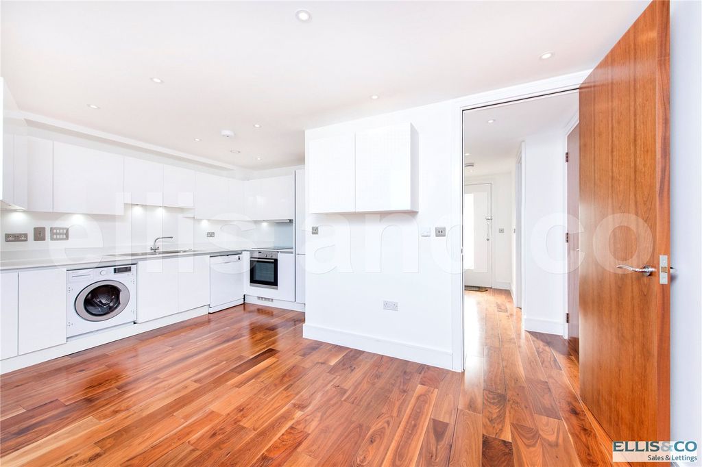Property photo 1 of 21 Picture No. 09
