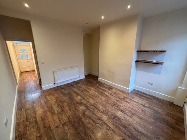 Property photo 3 of 17 Rear Reception