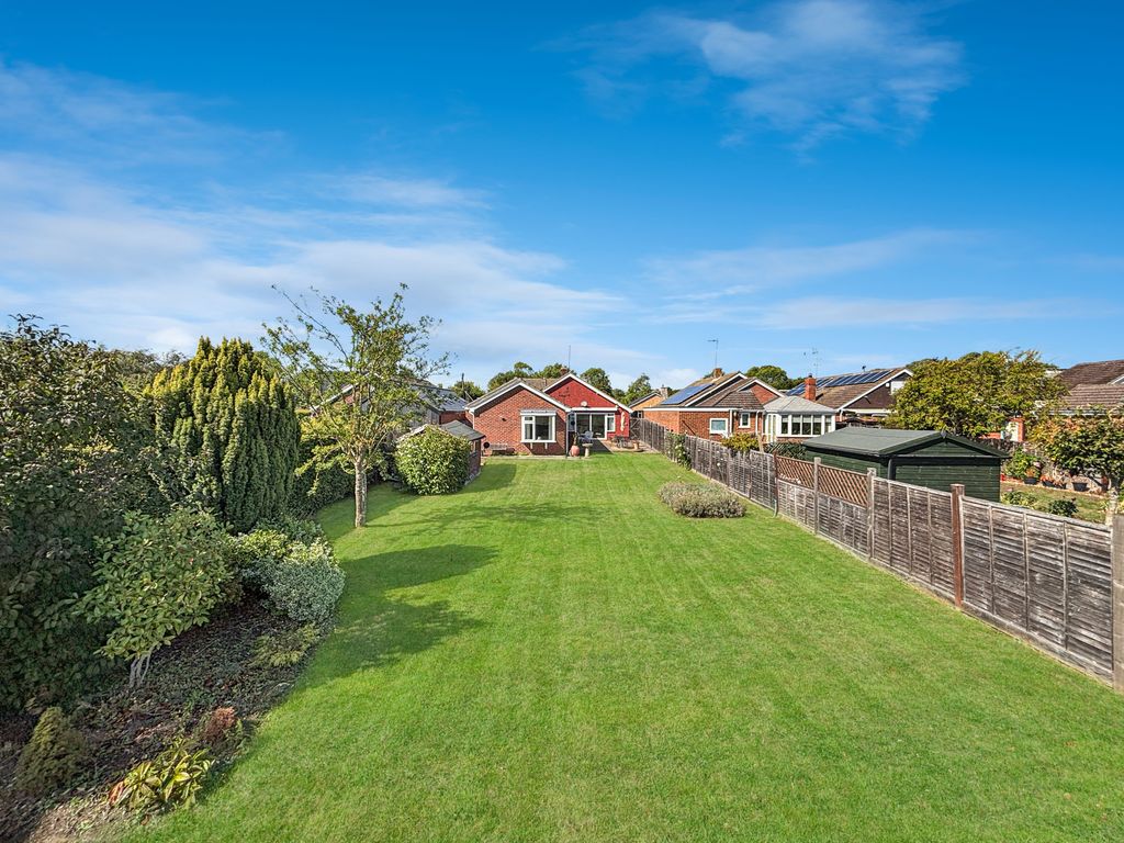 Property photo 2 of 32
