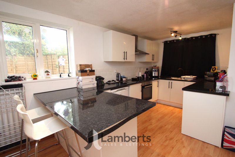 Property photo 2 of 11 Kitchen/Diner