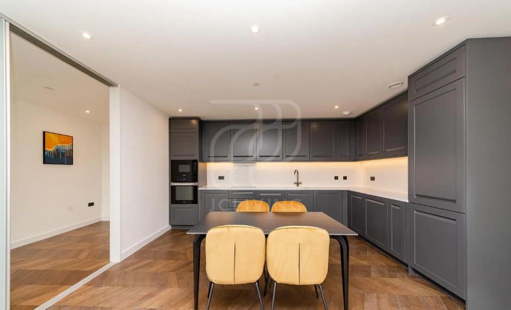 Property photo 2 of 11 CH25 (3).Jpg
