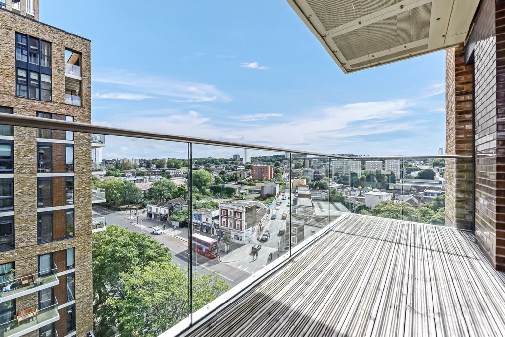 Property photo 3 of 21