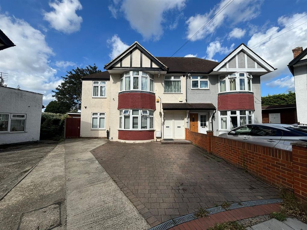 Property photo 1 of 11 External
