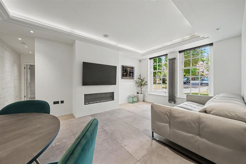Property photo 3 of 9 3.Jpg