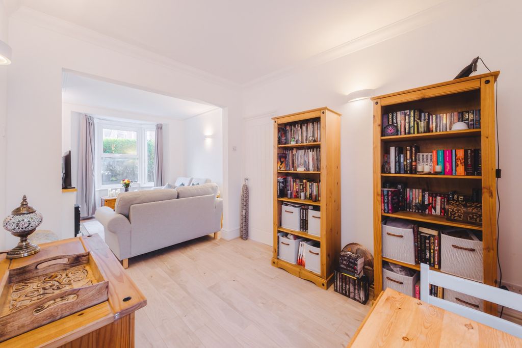 Property photo 3 of 19 4948664