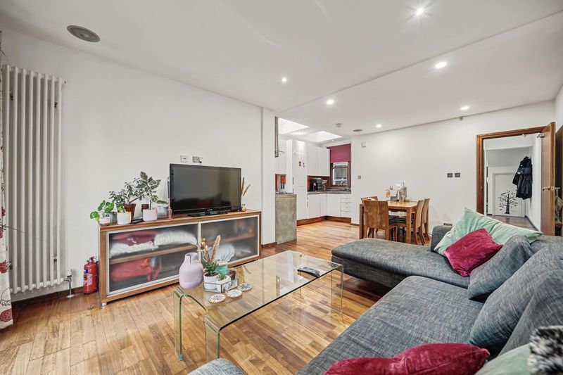 Property photo 1 of 13 Photo 10