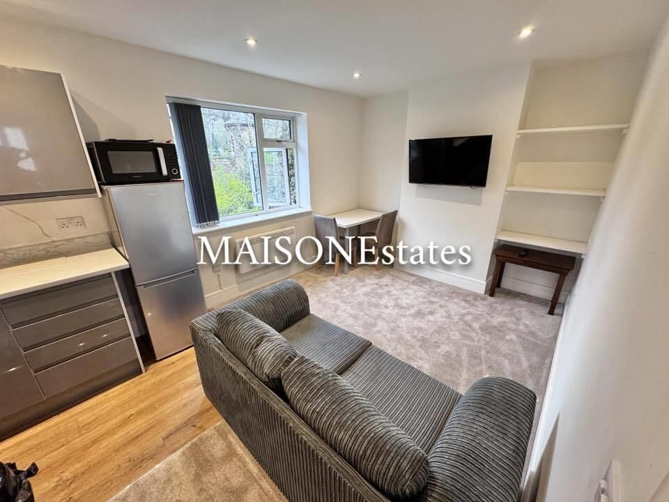 Property photo 3 of 11 Lounge Diner..Jpg