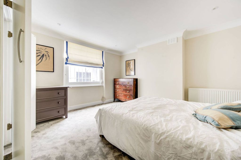 Property photo 3 of 9