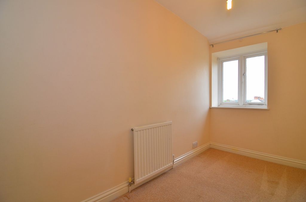 Property photo 3 of 8 1169 (4)