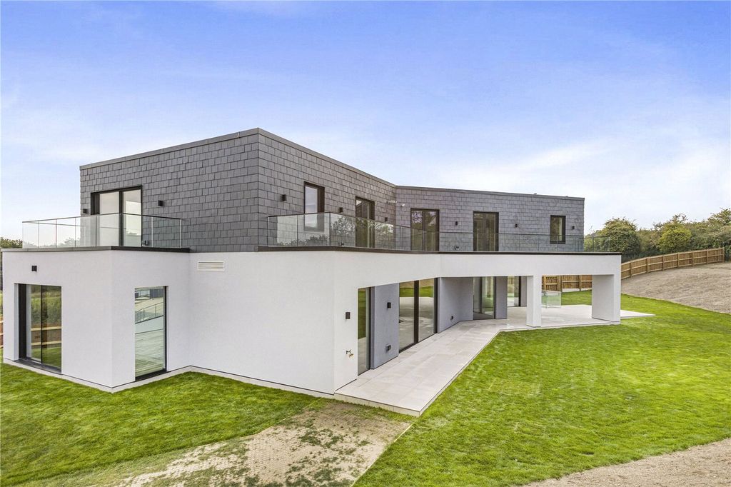 Additional image 46 of 6 bed detached house to rentRosebury Close, Goffs Oak, Waltham Cross, Hertfordshire EN7