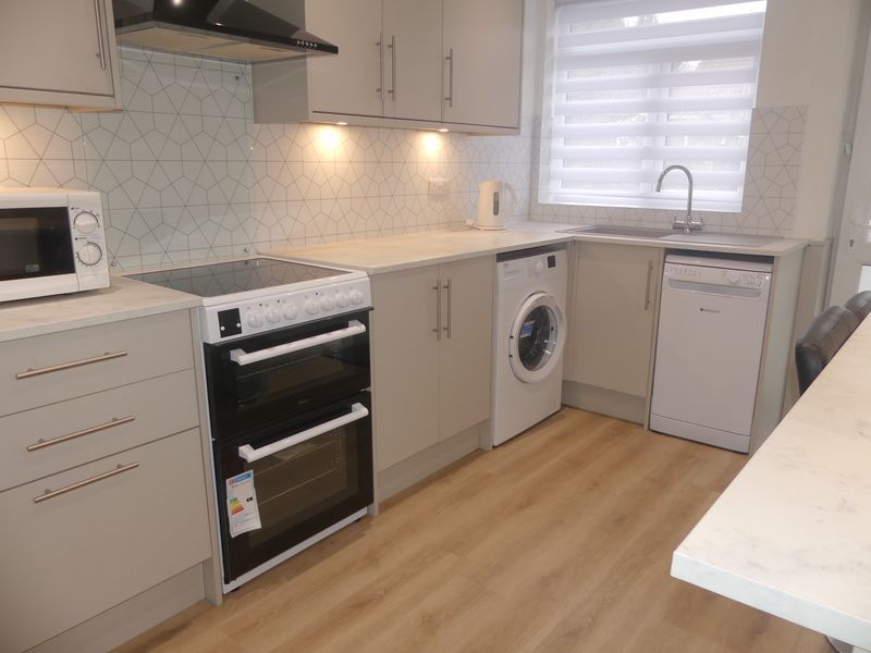 Property photo 3 of 7 Photo 6