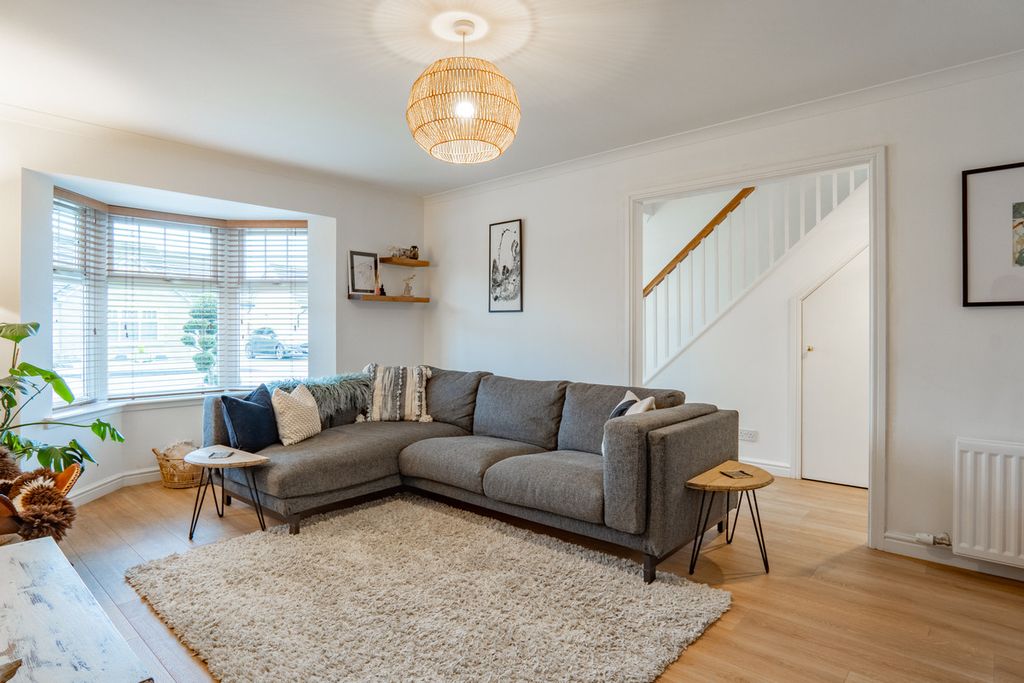 Property photo 3 of 40