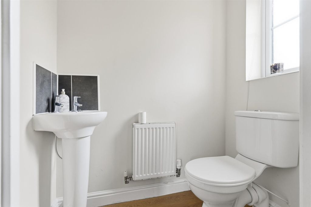 Property photo 2 of 15 WC