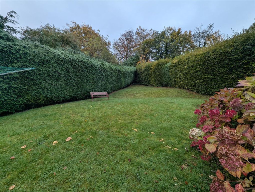 Property photo 2 of 13 Externally