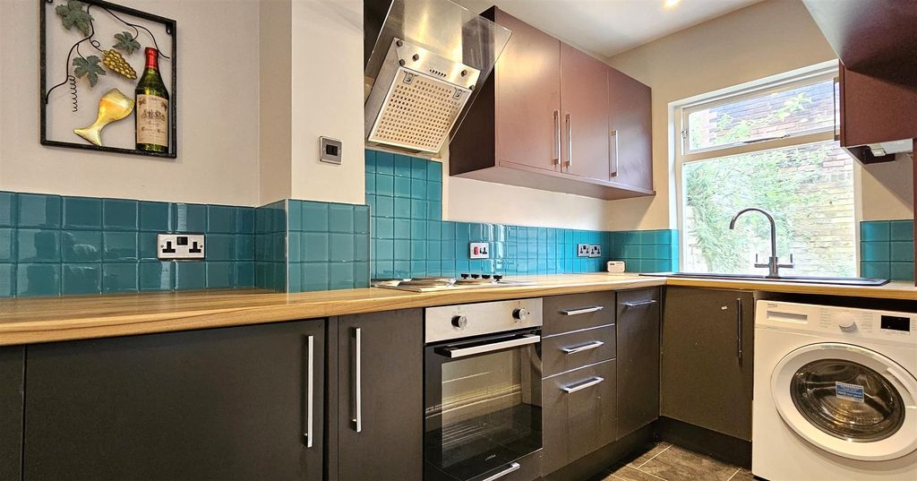 Property photo 2 of 14 Kitchen.Jpg