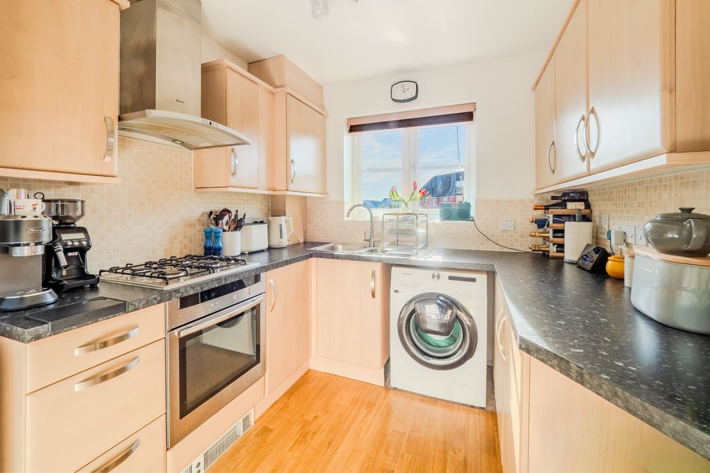 Property photo 2 of 9 Photo 3