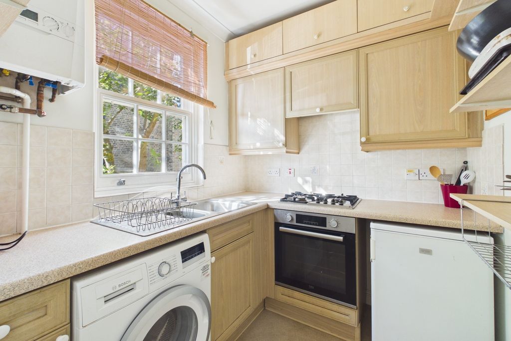 Property photo 3 of 9 Cam03259G0-Pr0349-Still007