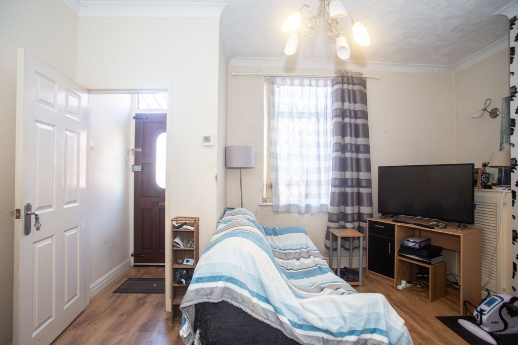 Property photo 3 of 19