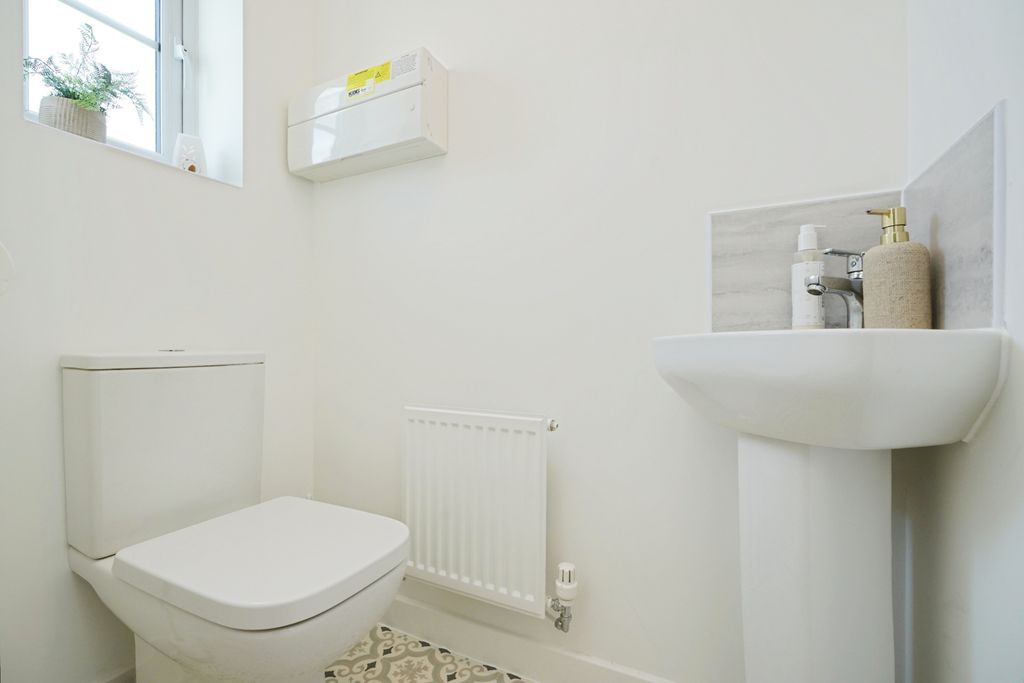 Property photo 3 of 14