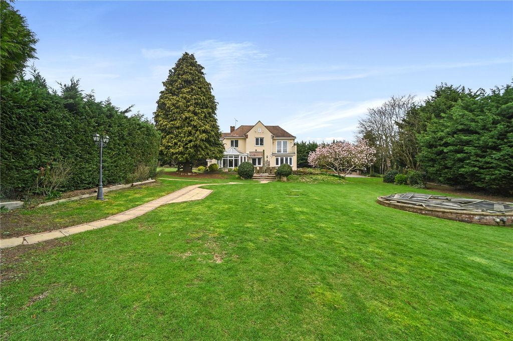 Property photo 2 of 32 Picture No. 41