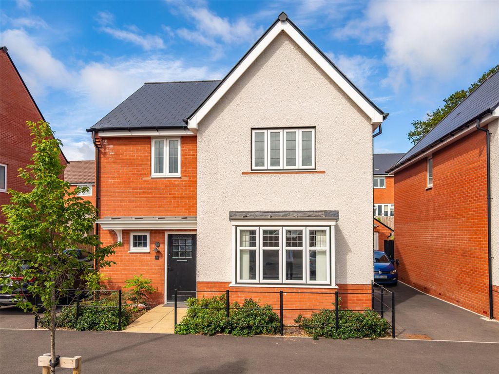 Property photo 1 of 16 External