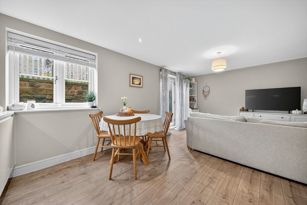 Property photo 2 of 13 Picture No. 03