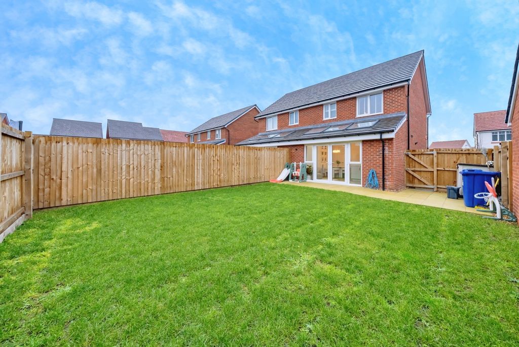 Property photo 3 of 28 Rear