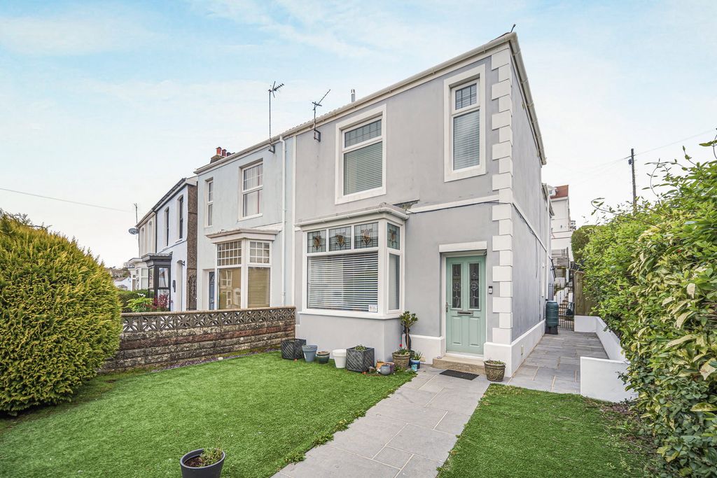 Property photo 1 of 38