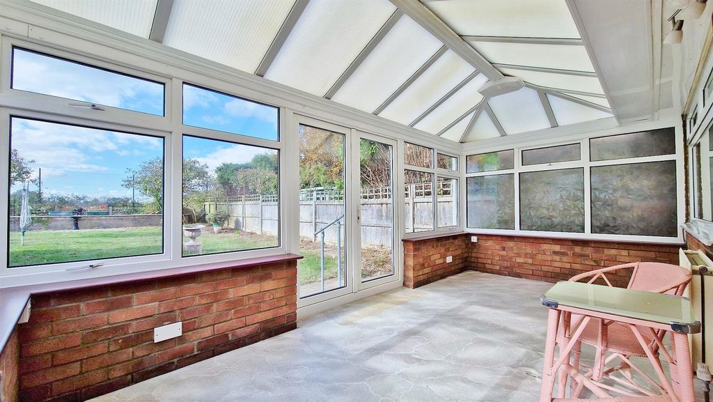 Property photo 2 of 19 Conservatory