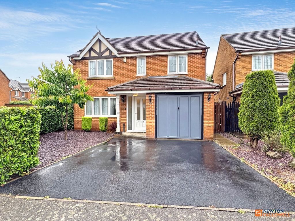 Property photo 1 of 32