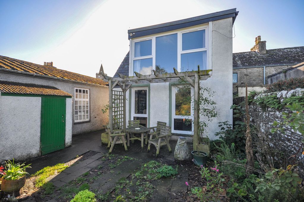 Property photo 3 of 29